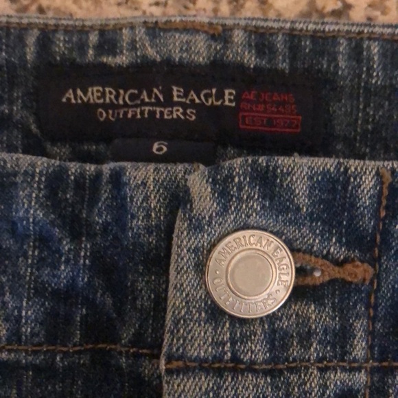 American Eagle Women’s distressed denim skirt size 6 - Picture 6 of 7